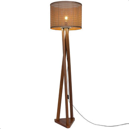 Luminária de Chão Estrela 162CM Madeira e Tela Teca Iluminação Aconchegante para Ambientes Internos
